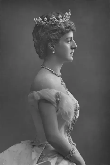 Framed Print : The Marchioness of Londonderry, c1891. Artist: W&D Downey Framed Print : The Marchioness of Londonderry, c1891. Artist: W&D Downey