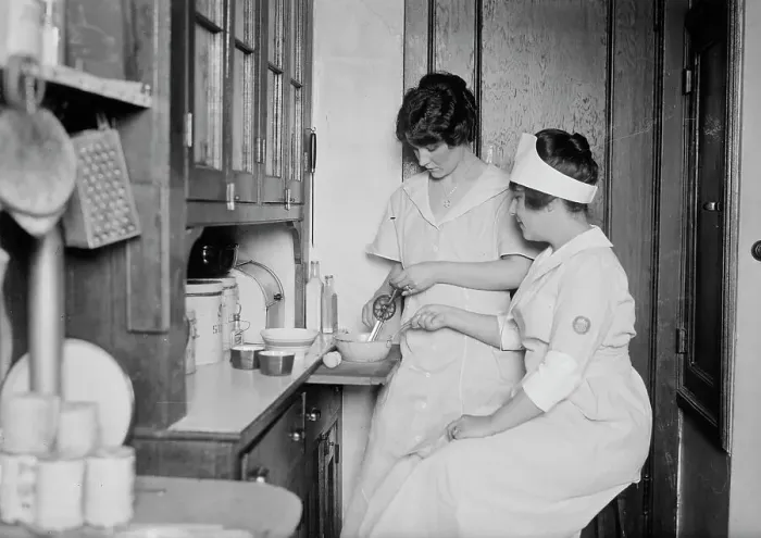 Framed Print : Margaret Romaine, between c1915 and c1920. Creator: Bain News Service Framed Print : Margaret Romaine, between c1915 and c1920. Creator: Bain News Service