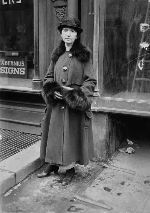 Framed Print : Margaret Sanger, 1917. Creator: Bain News Service Framed Print : Margaret Sanger, 1917. Creator: Bain News Service