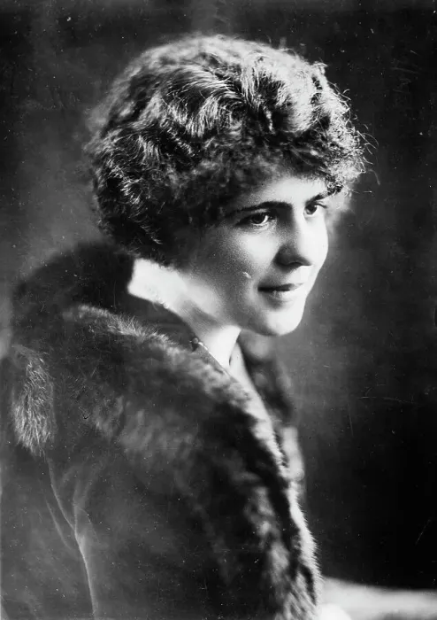 Framed Print : Margaret Warren, between c1915 and c1920. Creator: Bain News Service Framed Print : Margaret Warren, between c1915 and c1920. Creator: Bain News Service