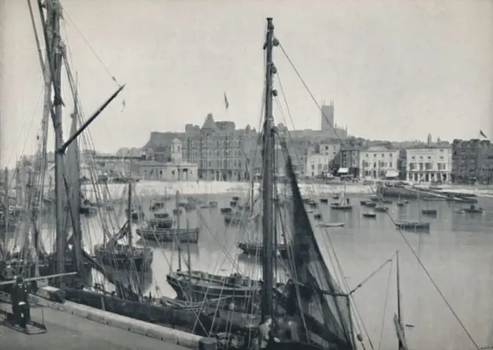Framed Print : Margate - The Harbour and the Jetty, 1895 Framed Print : Margate - The Harbour and the Jetty, 1895