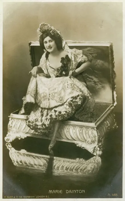 Framed Print : Marie Dainton, British actress, c1906. Artist: R Dunn and Co Framed Print : Marie Dainton, British actress, c1906. Artist: R Dunn and Co