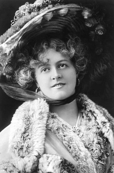 Marie Studholme (1875-1930), English actress, 1900s. Artist: W&D Downey