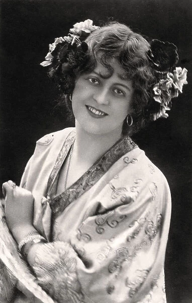 Marie Studholme (1875-1930), English actress, 1906. Artist: HJ Whitlock