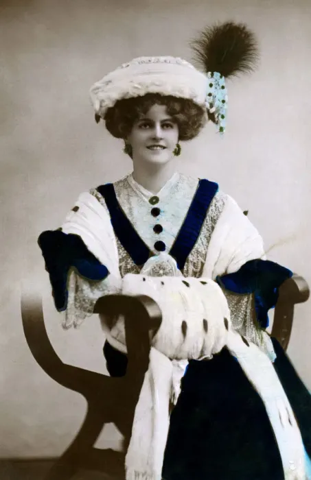 Framed Print : Marie Studholme (1875-1930), English actress, early 20th century. Artist: Davidson Brothers Framed Print : Marie Studholme (1875-1930), English actress, early 20th century. Artist: Davidson Brothers