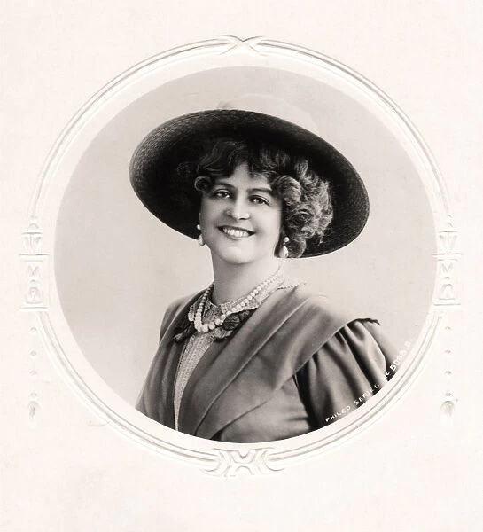 Marie Studholme (1875-1930), English actress, 1909