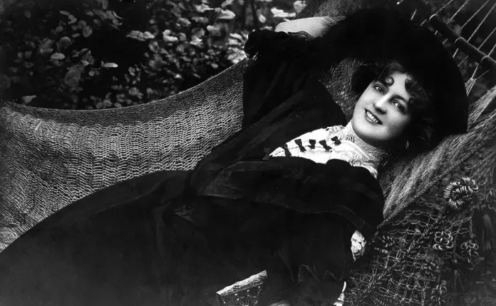 Framed Print : Marie Studholme (1875-1930), English actress, 1900s Framed Print : Marie Studholme (1875-1930), English actress, 1900s