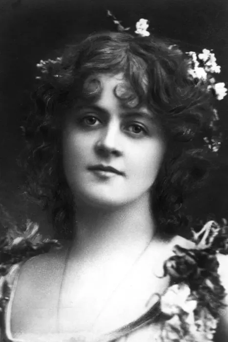 Framed Print : Marie Studholme (1875-1930), English actress, 1900s Framed Print : Marie Studholme (1875-1930), English actress, 1900s