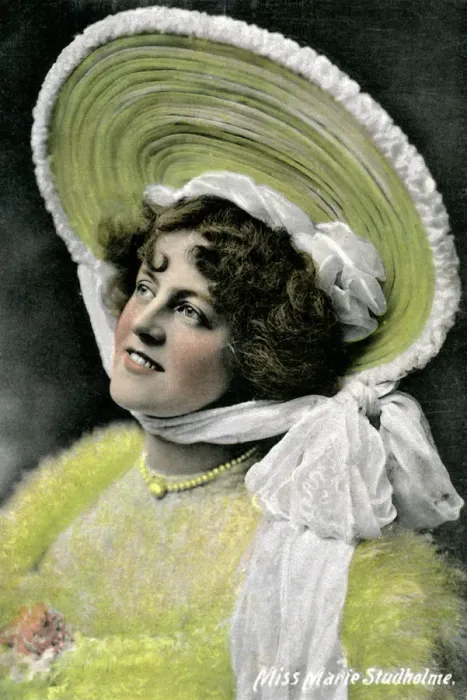 Framed Print : Marie Studholme (1875-1930), English actress, 1906 Framed Print : Marie Studholme (1875-1930), English actress, 1906