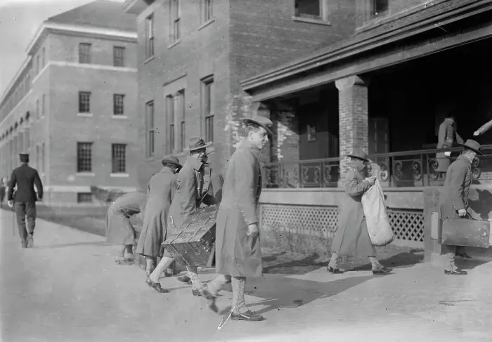 Framed Print : Marines, League Isl. between c1910 and c1915. Creator: Bain News Service Framed Print : Marines, League Isl. between c1910 and c1915. Creator: Bain News Service