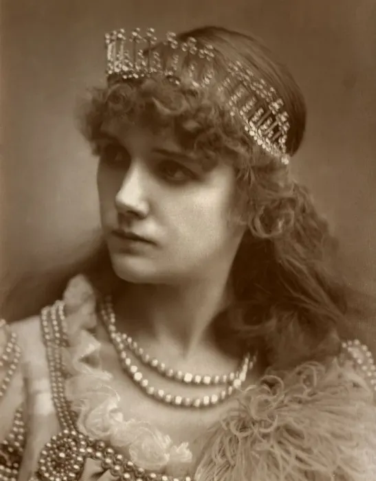 Framed Print : Marion Hood, British soprano opera and musical theatre singer, 1884. Artist: St Jamess Photographic Co Framed Print : Marion Hood, British soprano opera and musical theatre singer, 1884. Artist: St Jamess Photographic Co
