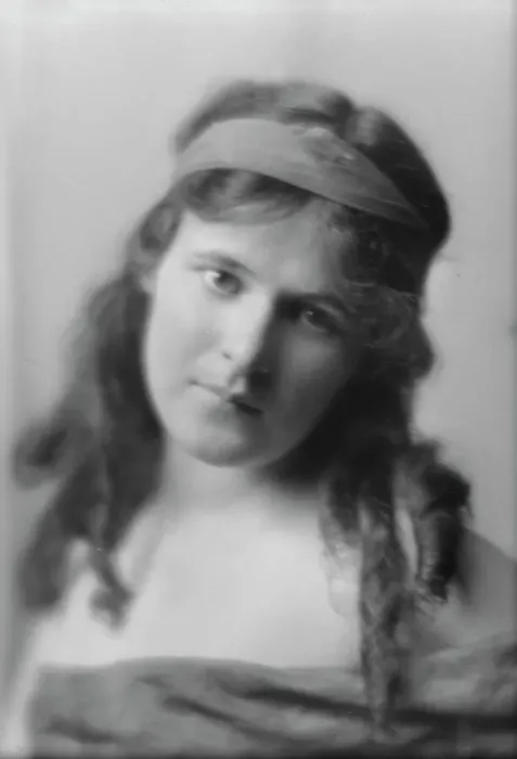 Framed Print : Marion Morgan dancer, portrait photograph, between 1914 and 1927. Creator: Arnold Genthe Framed Print : Marion Morgan dancer, portrait photograph, between 1914 and 1927. Creator: Arnold Genthe