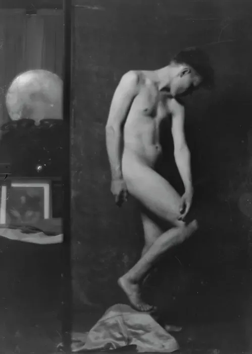 Framed Print : Marion Morgan dancer, portrait photograph, between 1914 and 1927. Creator: Arnold Genthe