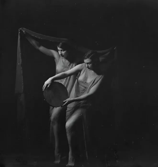 Framed Print : Marion Morgan dancers, between 1914 and 1927. Creator: Arnold Genthe Framed Print : Marion Morgan dancers, between 1914 and 1927. Creator: Arnold Genthe