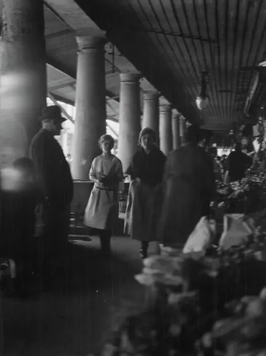 Framed Print : Market scene, New Orleans, between 1920 and 1926. Creator: Arnold Genthe Framed Print : Market scene, New Orleans, between 1920 and 1926. Creator: Arnold Genthe