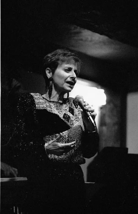 Framed Print : Marlene VerPlanck, Watermill Jazz Club, Dorking, Surrey, Mar 1999 Framed Print : Marlene VerPlanck, Watermill Jazz Club, Dorking, Surrey, Mar 1999