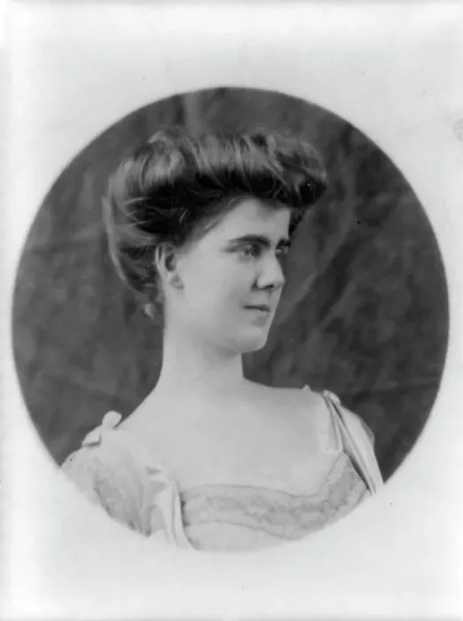 Framed Print : Martha Cameron, daughter of Don Cameron, head-and-shoulders portrait, facing right, c1900 - 1918. Creator: Frances Benjamin Johnston Framed Print : Martha Cameron, daughter of Don Cameron, head-and-shoulders portrait, facing right, c1900 - 1918. Creator: Frances Benjamin Johnston
