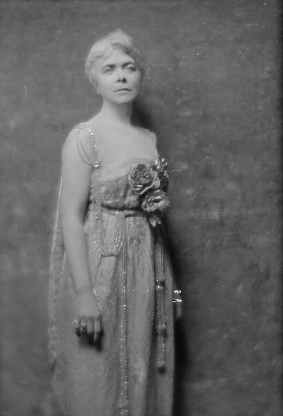 Marwick, James, Mrs. portrait photograph, 1916 Jan. 5 or Jan. 6. Creator: Arnold Genthe