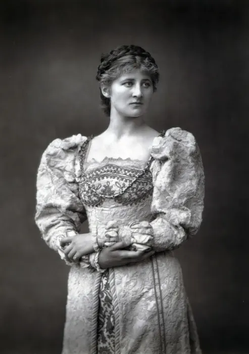 Framed Print : Mary Anderson (1859-1940), American stage actress, late 19th century Framed Print : Mary Anderson (1859-1940), American stage actress, late 19th century