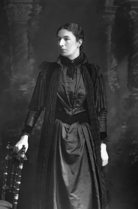 Framed Print : Mary Augusta Arnold (1851-1920), British novelist, 1890. Artist: W&D Downey Framed Print : Mary Augusta Arnold (1851-1920), British novelist, 1890. Artist: W&D Downey