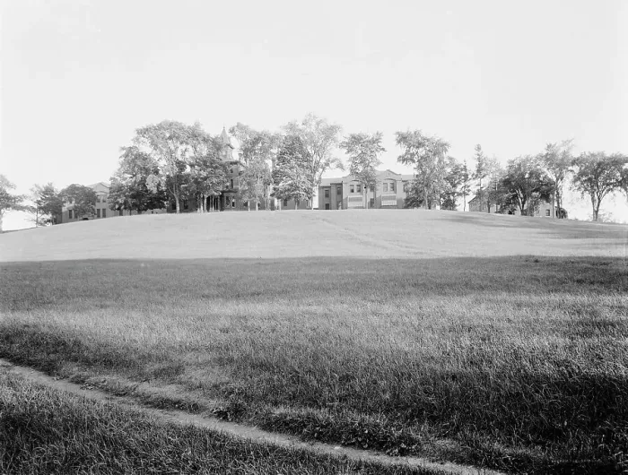 Framed Print : Mary Fletcher [Free] Hospital, Burlington, Vt. between 1910 and 1920. Creator: Unknown