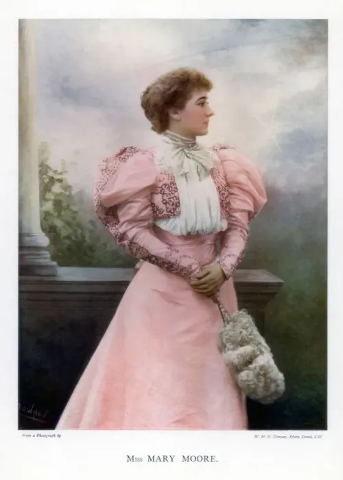 Framed Print : Mary Moore, English actress and theatre manager, 1901. Artist: W&D Downey Framed Print : Mary Moore, English actress and theatre manager, 1901. Artist: W&D Downey