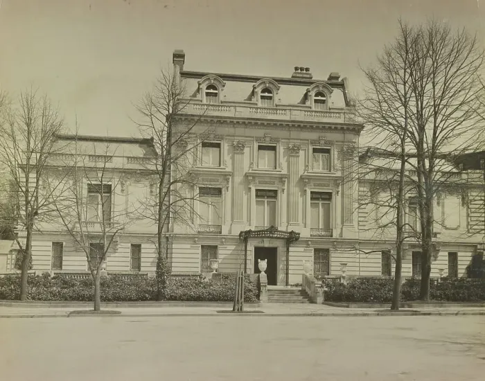 Framed Print : Mary Scott Townsend house, Washington, D.C. c1910. Creator: Frances Benjamin Johnston Framed Print : Mary Scott Townsend house, Washington, D.C. c1910. Creator: Frances Benjamin Johnston