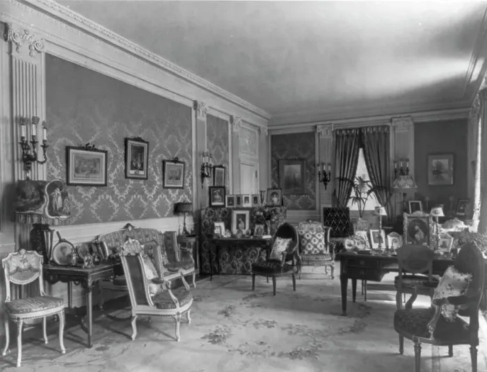 Framed Print : Mary Scott Townsend house, Washington, D.C. c1910. Creator: Frances Benjamin Johnston Framed Print : Mary Scott Townsend house, Washington, D.C. c1910. Creator: Frances Benjamin Johnston
