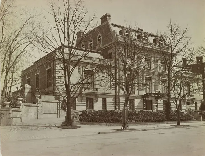 Framed Print : Mary Scott Townsend house, Washington, D.C. c1910. Creator: Frances Benjamin Johnston Framed Print : Mary Scott Townsend house, Washington, D.C. c1910. Creator: Frances Benjamin Johnston