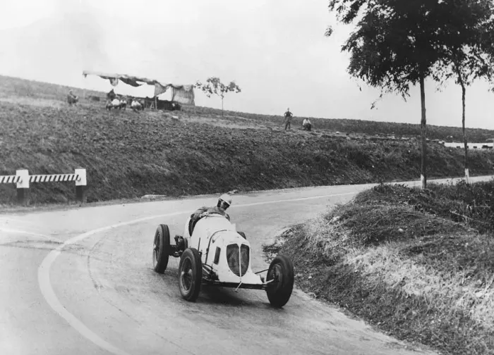 Framed Print : Maserati-Straight 8CM 2. 9, Whitney Straight, Pescara Coppa Acerbo 1934. Creator: Unknown Framed Print : Maserati-Straight 8CM 2. 9, Whitney Straight, Pescara Coppa Acerbo 1934. Creator: Unknown