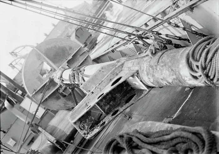 Framed Print : Mast From U.S.S. Maine, 1914. Creator: Harris & Ewing. Mast From U.S.S. Maine, 1914. Creator: Harris & Ewing Framed Print : Mast From U.S.S. Maine, 1914. Creator: Harris & Ewing. Mast From U.S.S. Maine, 1914. Creator: Harris & Ewing