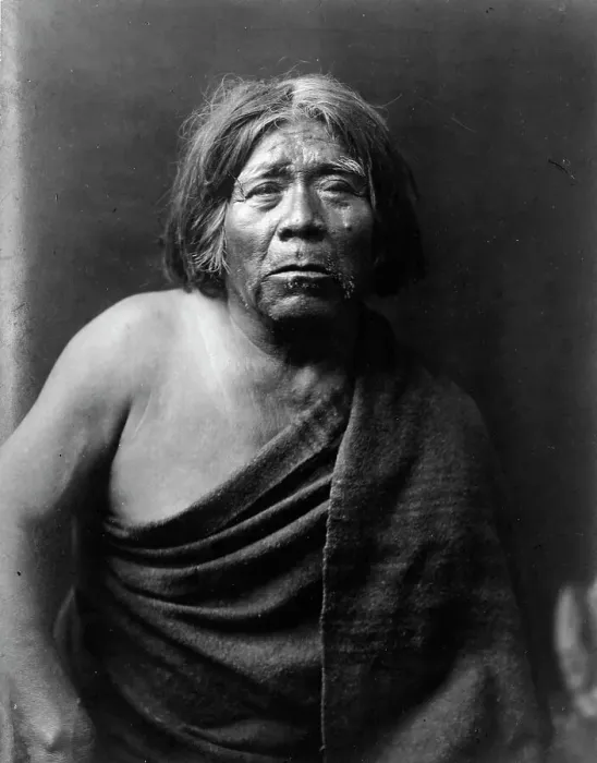 Framed Print : Mat Stams-Maricopa, half-length portrait, facing front, wrapped in blanket, c1907. Creator: Edward Sheriff Curtis Framed Print : Mat Stams-Maricopa, half-length portrait, facing front, wrapped in blanket, c1907. Creator: Edward Sheriff Curtis