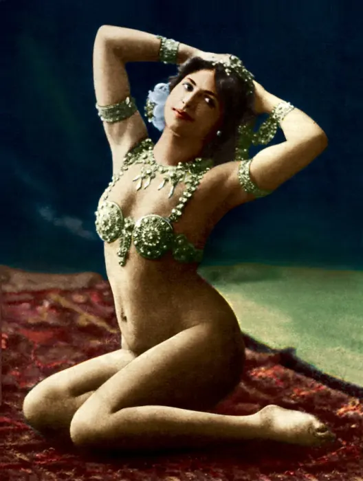 Framed Print : Mata Hari in La Scala, 1911 Framed Print : Mata Hari in La Scala, 1911