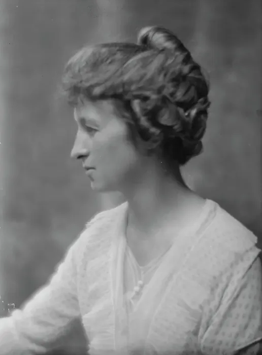 Framed Print : Mattison, N.D. Mrs. portrait photograph, 1914. Creator: Arnold Genthe Framed Print : Mattison, N.D. Mrs. portrait photograph, 1914. Creator: Arnold Genthe