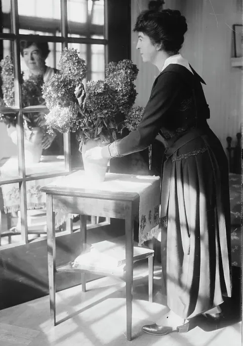 Framed Print : Maude [i.e. Maud] Powell, between c1915 and c1920. Creator: Bain News Service