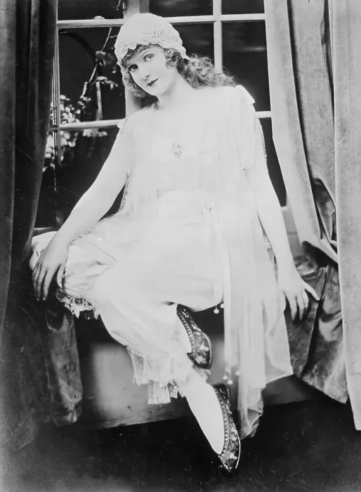 Framed Print : May Ellison [i.e. Allison], between c1915 and c1920. Creator: Bain News Service