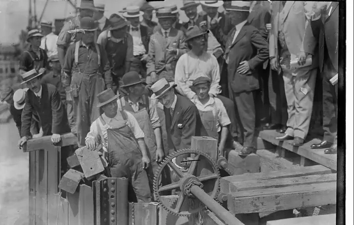 Framed Print : Mayor Mitchel opens gates, between c1915 and c1920. Creator: Bain News Service Framed Print : Mayor Mitchel opens gates, between c1915 and c1920. Creator: Bain News Service