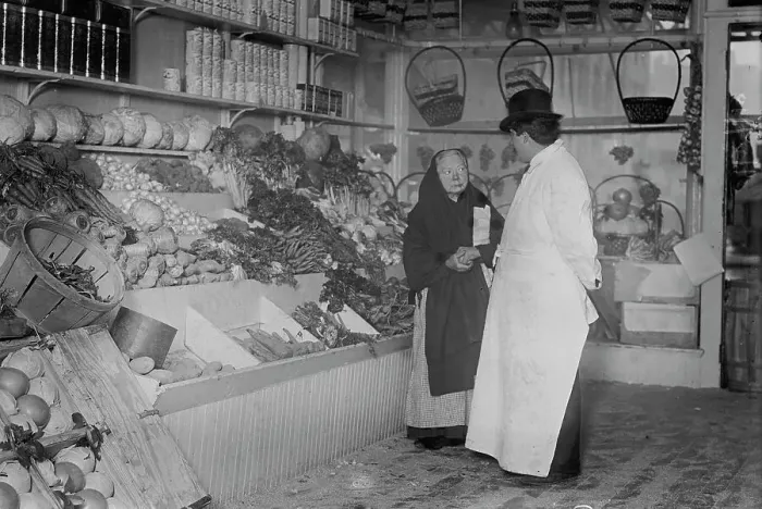 Framed Print : Meat boycott - some vegetables please, NYC market, 1910. Creator: Bain News Service Framed Print : Meat boycott - some vegetables please, NYC market, 1910. Creator: Bain News Service