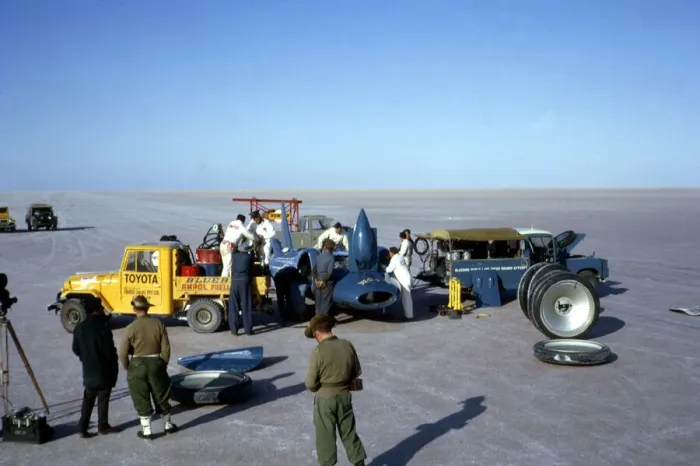 Framed Print : Mechanics fuelling Bluebird CN7 for World Land Speed Record attempt, Lake Eyre, 1964 Framed Print : Mechanics fuelling Bluebird CN7 for World Land Speed Record attempt, Lake Eyre, 1964