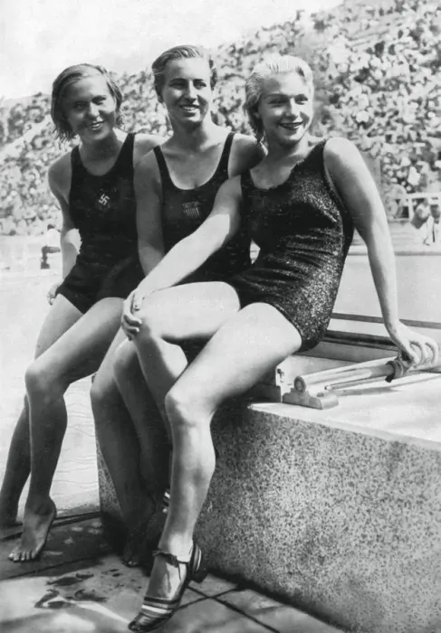 Framed Print : Medallists from the womens platform diving event, Berlin Olympics, 1936 Framed Print : Medallists from the womens platform diving event, Berlin Olympics, 1936