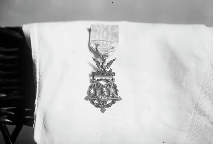 Framed Print : Medals, Decorations, Etc. - Medal of Honor, 1910. Creator: Harris & Ewing. Medals, Decorations, Etc. - Medal of Honor, 1910. Creator: Harris & Ewing Framed Print : Medals, Decorations, Etc. - Medal of Honor, 1910. Creator: Harris & Ewing. Medals, Decorations, Etc. - Medal of Honor, 1910. Creator: Harris & Ewing