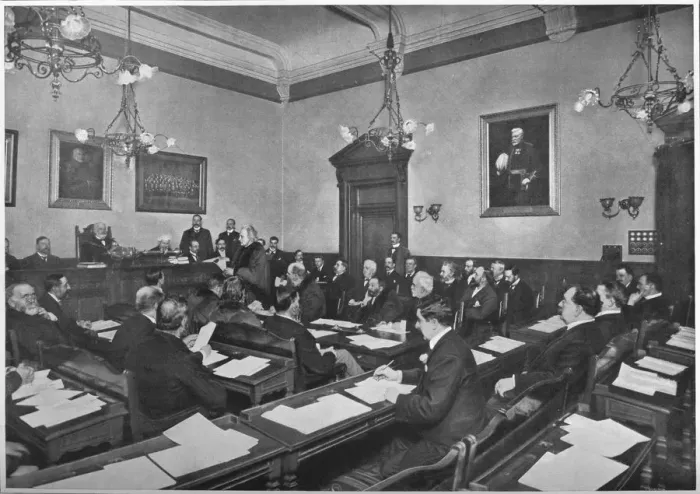 Framed Print : A meeting of Hammersmith Borough Council, c1903 (1903) Framed Print : A meeting of Hammersmith Borough Council, c1903 (1903)
