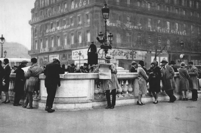 Framed Print : Meeting place at the entrance to a Metro station, Paris, 1931. Artist: Ernest Flammarion Framed Print : Meeting place at the entrance to a Metro station, Paris, 1931. Artist: Ernest Flammarion