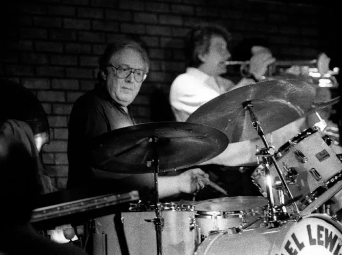 Framed Print : Mel Lewis, Ronnie Scotts, Soho, London, July 1988. Artist: Brian O Connor Framed Print : Mel Lewis, Ronnie Scotts, Soho, London, July 1988. Artist: Brian O Connor