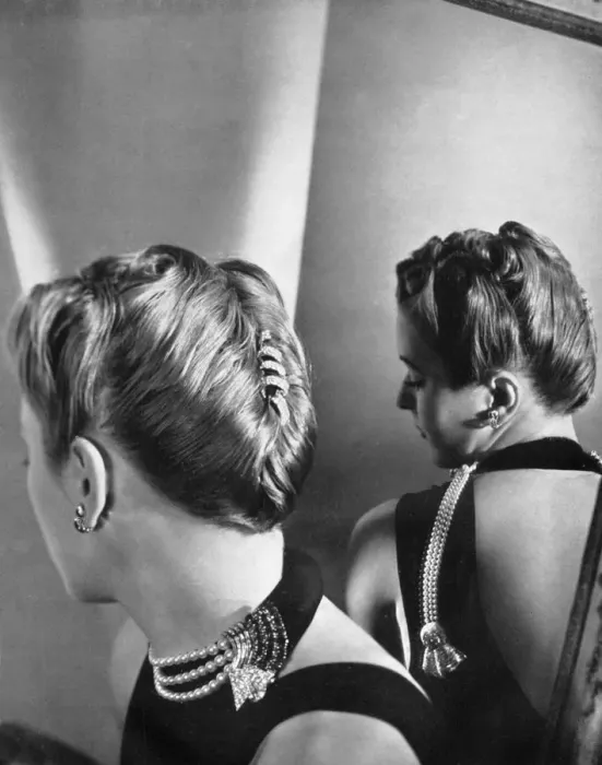 Framed Print : Mellerio dits Meller jewellery, 1938. Artist: Joffe Framed Print : Mellerio dits Meller jewellery, 1938. Artist: Joffe