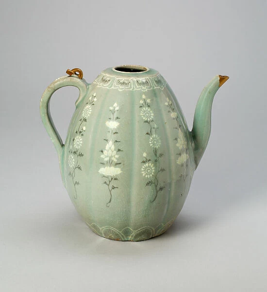 Melon-Shaped Ewer with Stylized Floral Scrolls, Korea, Goryeo dynasty (918-1392)