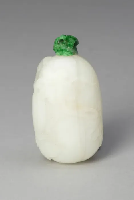 Framed Print : Melon-Shaped Snuff Bottle with Trailing Leaves and a Butterfly, Qing dynasty, 1740-1800 Framed Print : Melon-Shaped Snuff Bottle with Trailing Leaves and a Butterfly, Qing dynasty, 1740-1800