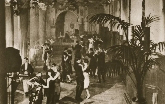 Framed Print : Members on the dance floor at Murrays Club, Soho, London, c1920s(?) Framed Print : Members on the dance floor at Murrays Club, Soho, London, c1920s(?)