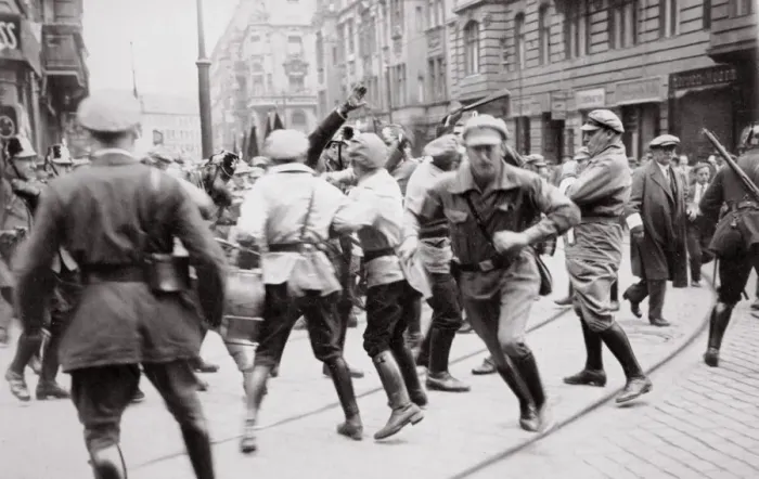 Framed Print : Men in Bolshevik uniform fighting police in the street, Germany, c1918-c1933(?) (1936) Framed Print : Men in Bolshevik uniform fighting police in the street, Germany, c1918-c1933(?) (1936)