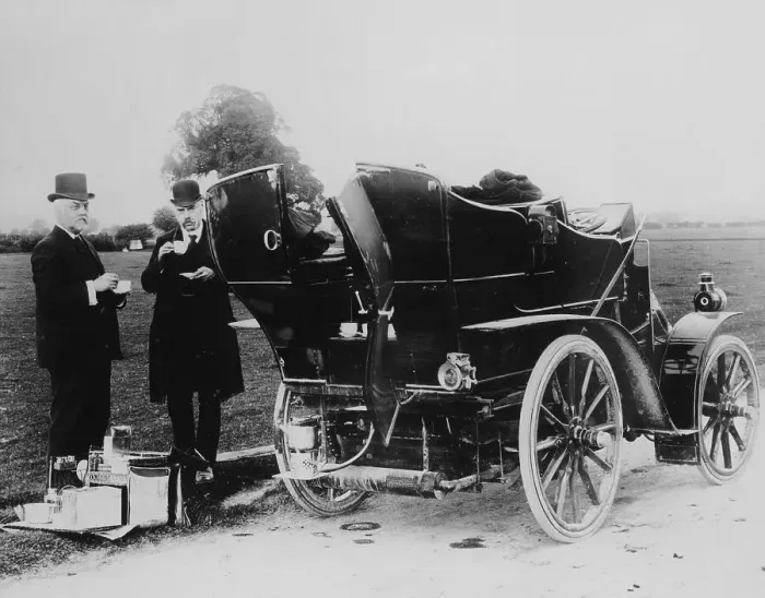 Framed Print : Men having tea beside a 1901 Panhard, (c1901?) Framed Print : Men having tea beside a 1901 Panhard, (c1901?)